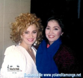 Con su gran amiga Ana Gabriel